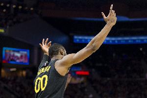 开云-美记：勇士愿意放弃库明加 但球队需要利用他的薪资空间升级阵容