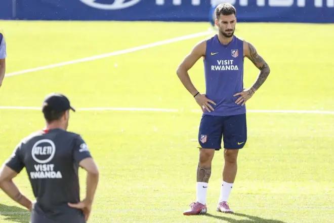 开云下载-巴埃纳阑尾炎手术或将缺席四周，加盟马竞后只出场1次