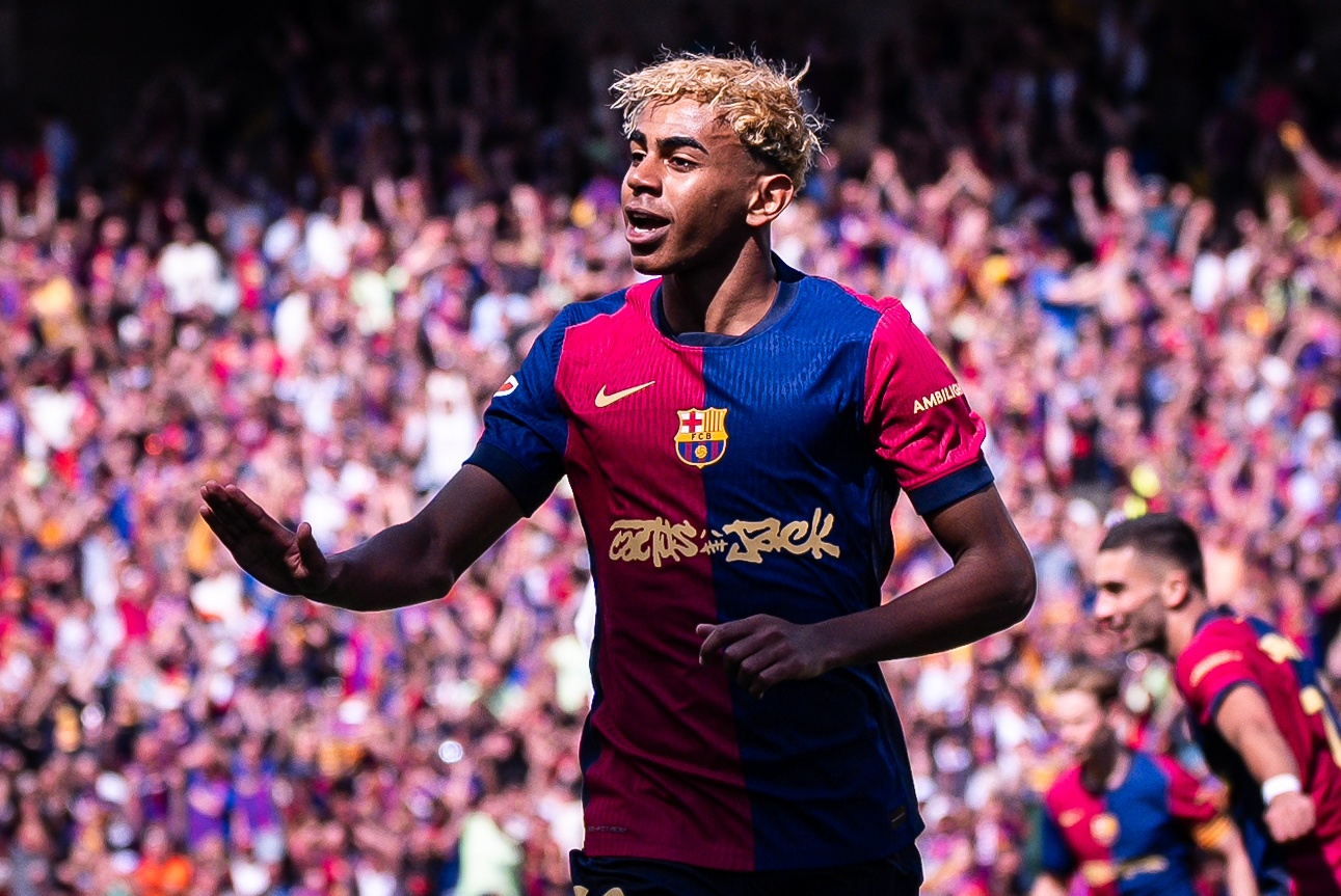 开云官网-亚马尔2025赛季闪耀巴萨与西班牙，贡献17粒进球及15次助攻